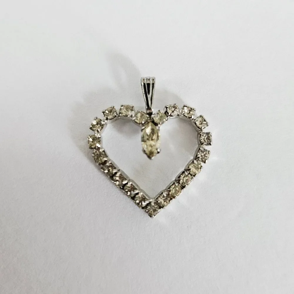 Vintage Silver Tone Openwork Prong Set Clear Rhinestone Love Heart Pendant Charm